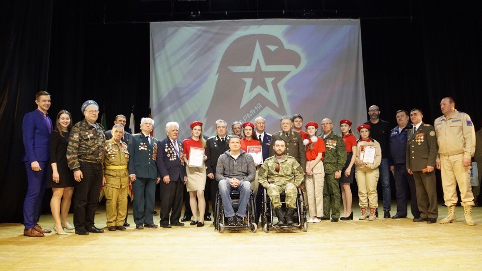 Награждение участников фестиваля военно-патриотической песни ЮНАРМИИ