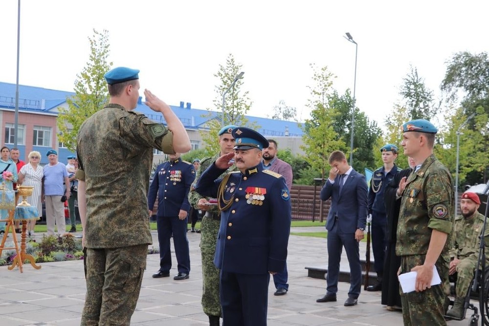 Вячеслав Воробьев принял участие в мероприятиях, посвящённых Дню Воздушно-десантных войск России