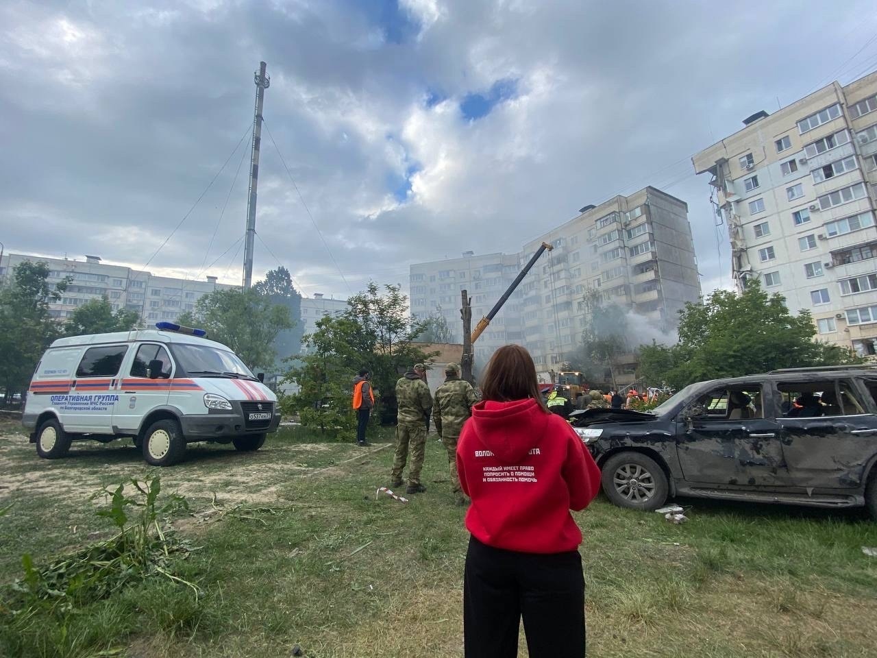 ВОЛОНТЕРЫ ПОМОГЛИ В РАЗБОРЕ ЗАВАЛОВ ВО ВРЕМЯ ТРАГЕДИИ В БЕЛГОРОДЕ