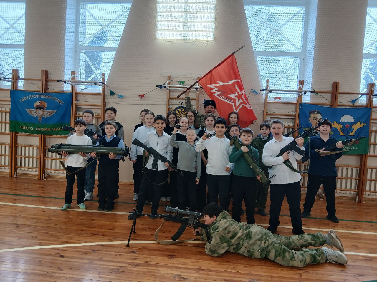 Мастер-класс для учащихся ко Дню Защитника Отечества от Белгородского ветерана