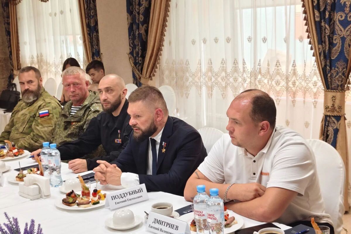 Вячеслав Воробьев принял участие во встрече Евгения Поддубного с ветеранами СВО