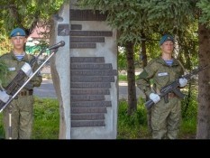 Ветераны Белгородского отделения «БОЕВОГО БРАТСТВА» возложили цветы к памятнику в Горно-Алтайске