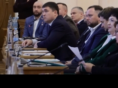 Депутат Вячеслав Воробьев на третьем заседании облдумы восьмого созыва