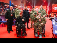 Вячеслав Воробьев посетил чемпионат по боксу «Кубок юбилея Росгвардии»